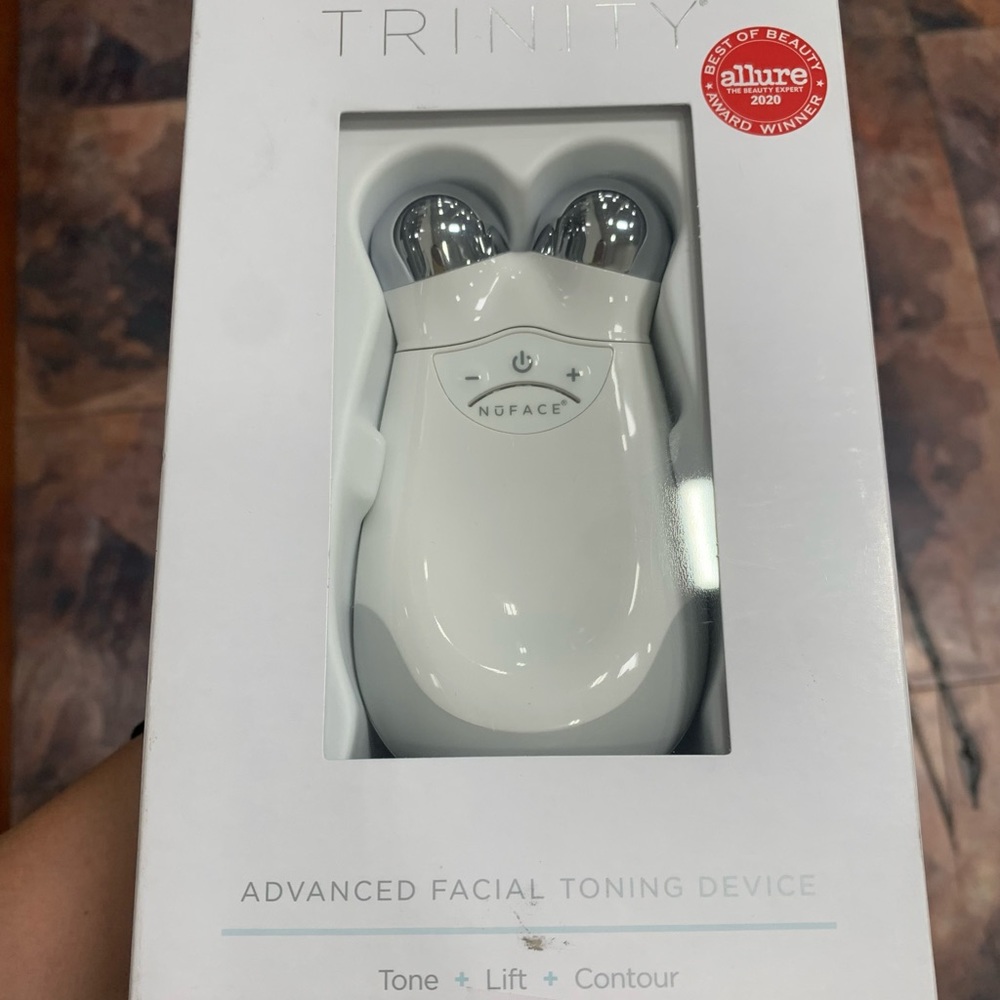 Nuface Trinity Advanced Facial Toning Device